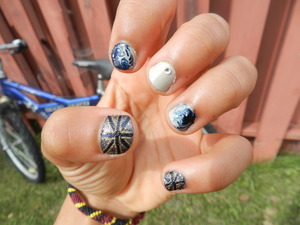 Lights by Ellie Goulding inspired nails!