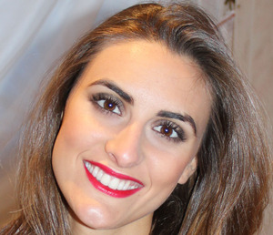 Make up for an event. More info and pictures: http://akena.blogspot.com/2012/03/maquillaje-de-gala-bronze-smokey-eyes.html