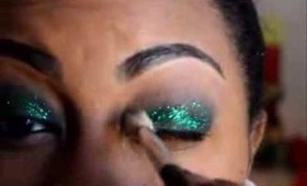 Merry Christmas!!! Glam Green Glitter Smokey Eye!!