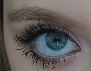 I did this cute light pink eyeshadow with a think line of eyeliner. Super cute and simple!