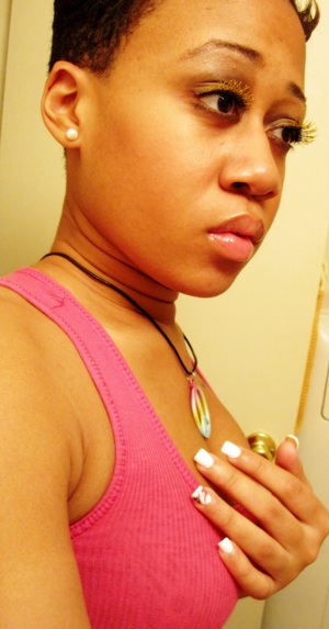 old pic .. just eye makeup and lip gloss .. thats it .