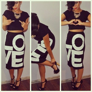 Outfit Details:

Skirt- Https://www.gstagelove.com/shop/search/product/4815
Sheos- "Dyvine" By Steve Madden