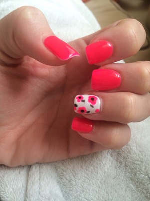Loving my new nails today :-)