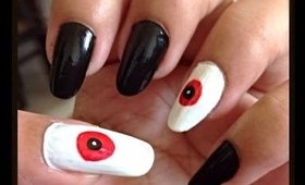 Quick and Easy Halloween Nails Vampire eyes