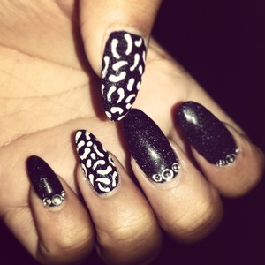 Black Stiletto Nails w/ cheetah
