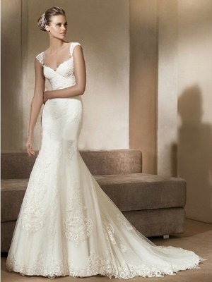 http://www.missydresses.ca/wedding-dresses.html