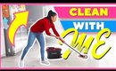 CLEAN WITH ME: HOW I CLEAN MY FLOORS!