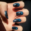 Crackle black and blue
