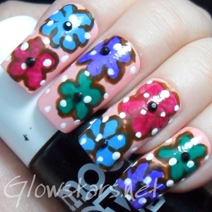 For more fabulous nails visit Glowstars.net