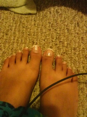 Ladies i like sandles but i think my toes are weird what do you think of them