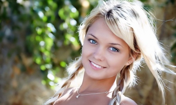 Chloe B.