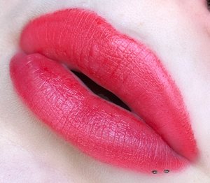 Spring Coral Lips!
http://www.thaeyeballqueen.com/makeuplooks/perfect-quick-spring-makeup-ft-ilia-beauty/
