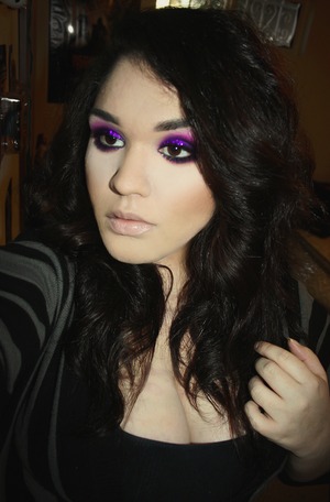 I haven't actually worn glitter this winter, so I decided to use today as an excuse to wear my most vibrant purples & glitter liner. I loved it!