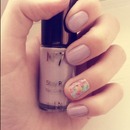 Lilac vintage floral nails 