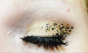 Leopard Print Eyeliner with Gold Glitter