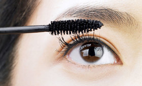 Makeup for Beginners: How to Choose (and Use) Mascara
