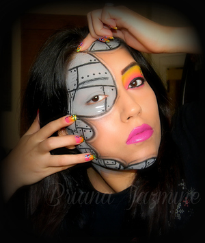 When girls say the have to put on their face, this is what they really mean! Because they are really Robots! ;) Inspired by Marie Misfit with a twist! <3 xoxoxo Hope you all like this! Her's was even cooler! I could not resist trying it on myself! She is amazing!