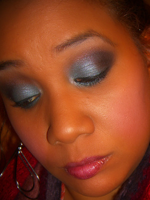 Teal look using the Icing Shimmer Palette