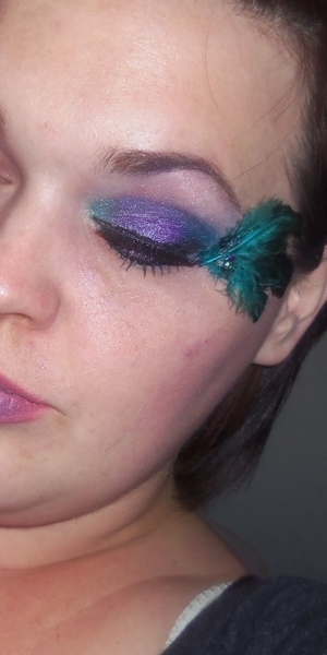 Practicing my peacock inspired makeup using some @sugarpillmakeup in poison plum and paperdoll
