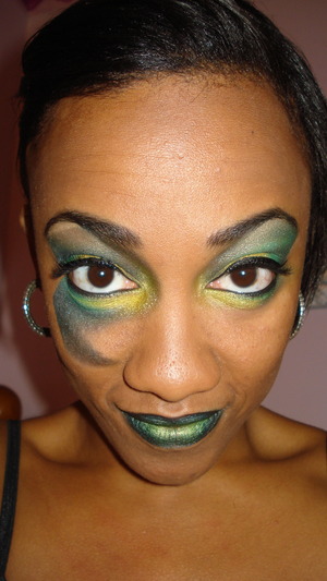 Just playing around in my makeup and I came up with this! Lol!