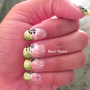 Manicure with flowers