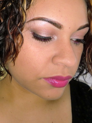 Natural Eye & Bold Pink Lips 

http://laneicemariemakeupartistry.blogspot.com/