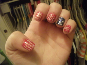 My hands shake, so the lines aren't very straight, but these were my nails for Fourth of July and everyone loved them! 

Red: All Fired Up- Revlon
Blue: Midnight Blue- Sinful Colors
White: Crisp White- Orly Instant Artist
Sparkle: Strobe Light- Sally Hansen Hard As Nails Xtreme Wear 