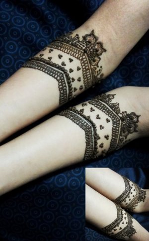 I love applying henna :) I love to do designs *_*