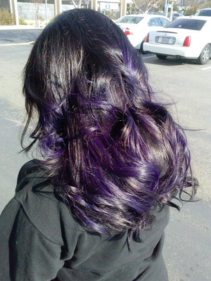 Decided to go with a layered cut & a purple ombr?.