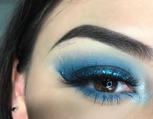 50 shades of blue eye look with glitter liner 