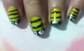 Bee Nails