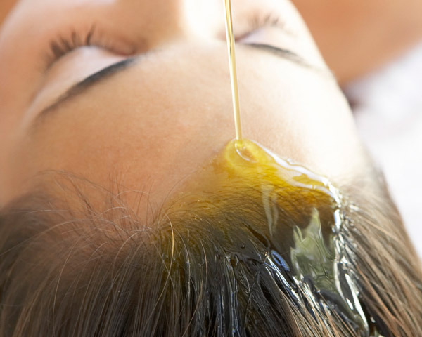 A Complete Guide To Overnight Hair Oil Treatment  ThOlu Hair  Beauty