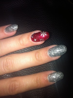 My gorgeous Christmas glitter nails done with gel