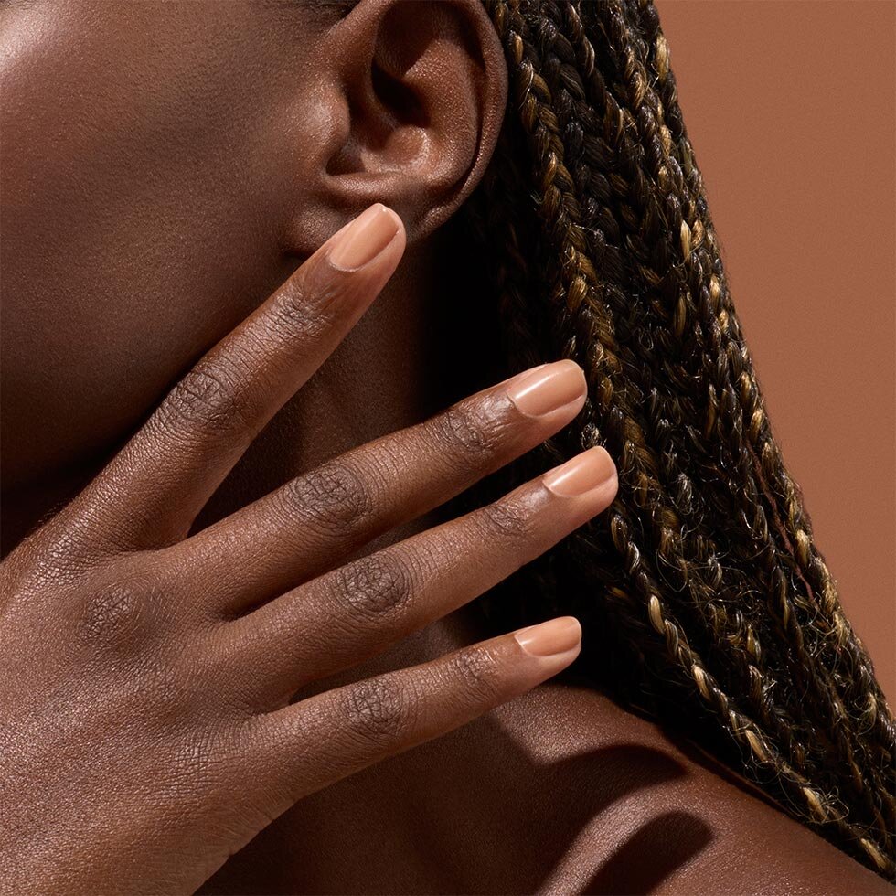 Model wearing the Manucurist Active Smooth shade in 03