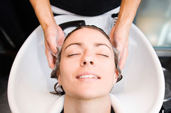 Are You Tipping The Right Amount At The Salon Beautylish
