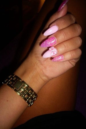 New pinky gel nails ,love these💓💅