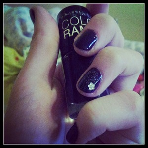 my purple nails*