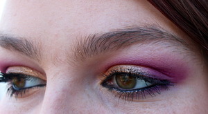 Urban Decay Primer Potion - Original
Urban Decay 15th Anniversary Palette
and UD Naked / Naked2 Palettes
UD Half Baked (N) - Inner half
UD Junkshow (15) - Outer Third / Crease
UD Foxy (N2) - Brow bone
Maybelline Define-a-line in Ebony Black
L'Oreal Voluminous Million Lashes - Carbon Black