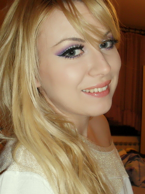 http://www.sminkerica.com/2012/03/10/ljubicasto-rozi-makeup/