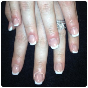 Sculptured French Acrylic Nails
• Rose Blush
• Radiant White