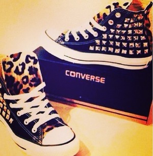 My 3 fav things in 1!!
Converse♡
Cheetah print♡
And studs♡