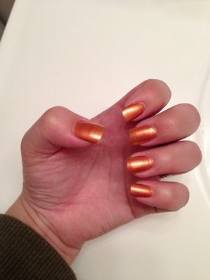 Beautiful bronzed out nails 