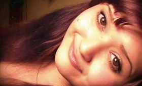Natural eye make up