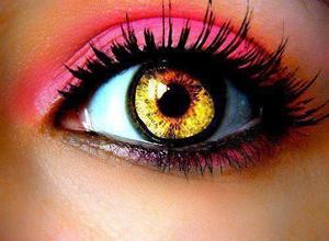 yellow  contacts from twilight movie    with pretty pink make-up