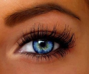 Eye makeup