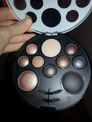 This awesome pallet of eye shadows was a gift from my sister, from Walgreens, i believe. Thee best time of the year to check out brands & collect inexpensive makeup in the promo gift isles