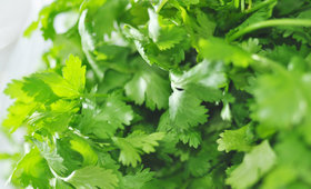 Soothe Inflamed Skin and Detoxify the Body with One Delicious Herb