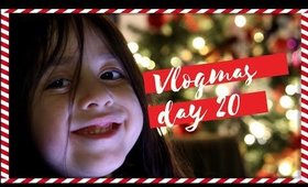 VLOGMAS DAY 20 || WE PLACED GIFTS FINALLY UNDER OUR TREE