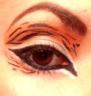 My version on a tiger eye makeup! Dare to wear this eye on a night out?