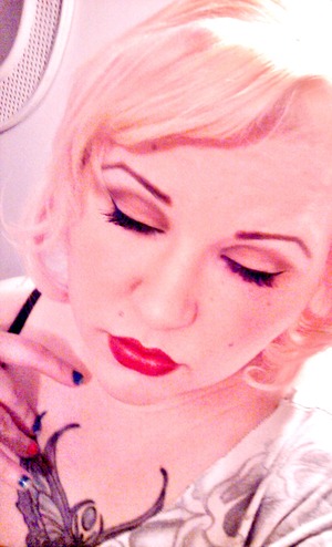 hair and makeup inspired by the great Marilyn Monroe!